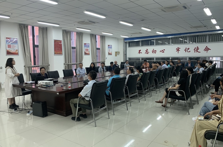 新学期，新征程——语言与艺术系召开新学期全系大会