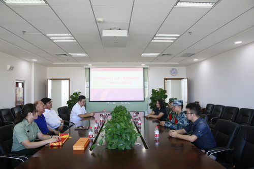 20170910参军入伍  无上光荣——中国石油大学（北京）克拉玛依校区举行2017年新兵入伍欢送会-张宝 王乐 (1)